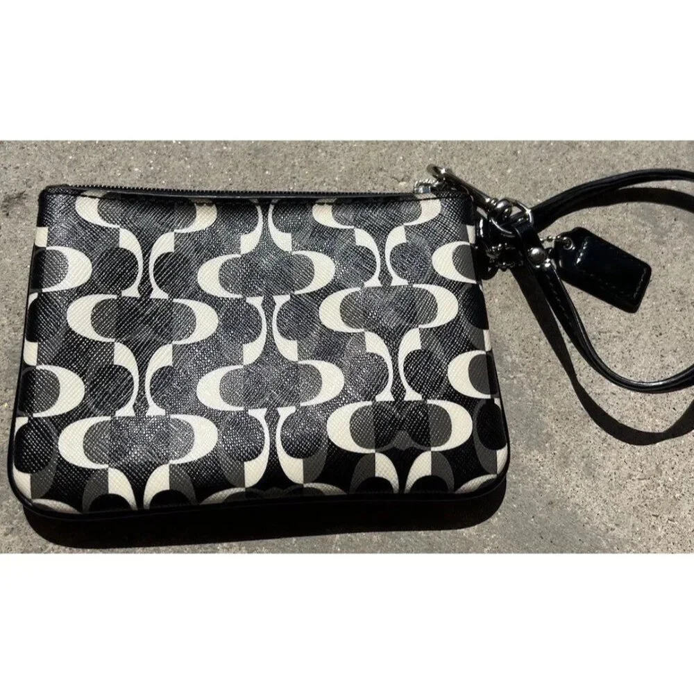 Coach Peyton Dream C East West Swingpack Black & White Logo Bag Purse 6x4.5